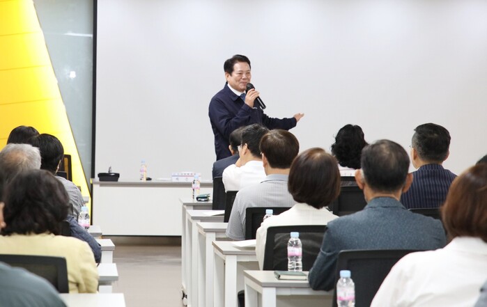 최대호 안양시장 "노후를 넘어 미래로...