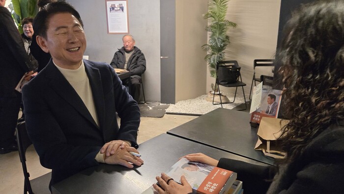 김동근 의정부시장, “출판기념회에 이...