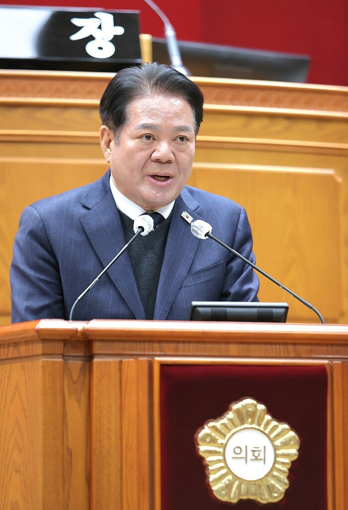 [로컬라이프] 최대호 안양시장, 의회...