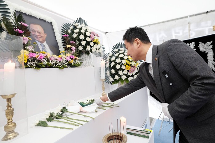 김진경 경기도의회 의장, “수원역에 ...